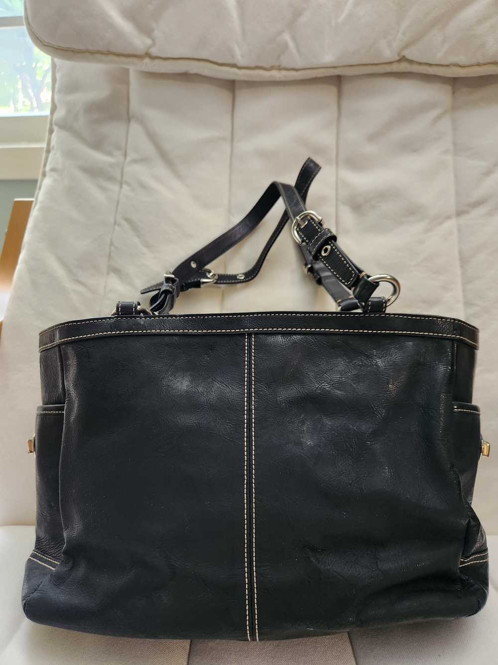 COACH Black Leather Tote Bag with Contrast Stitching